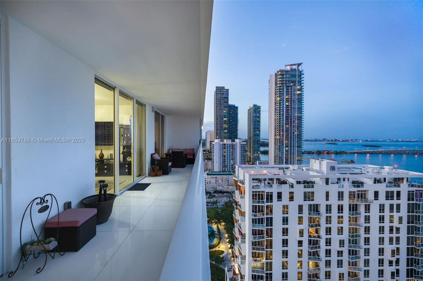 BAY HOUSE MIAMI CONDO - Residential