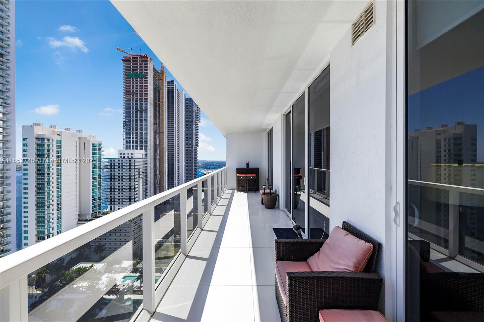 BAY HOUSE MIAMI CONDO - Residential