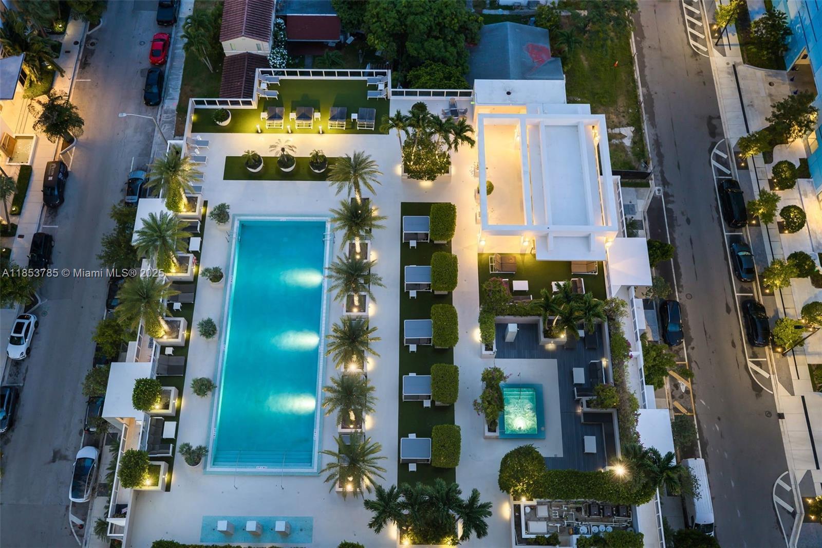 BAY HOUSE MIAMI CONDO - Residential