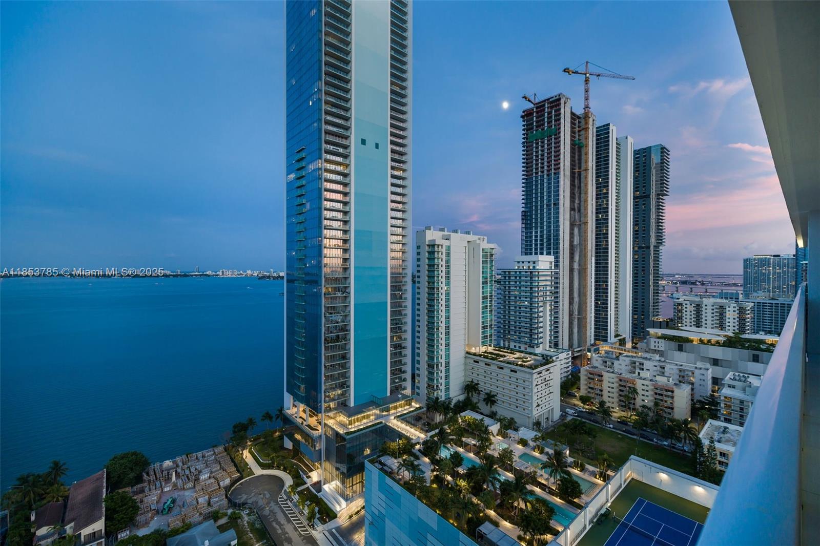 BAY HOUSE MIAMI CONDO - Residential