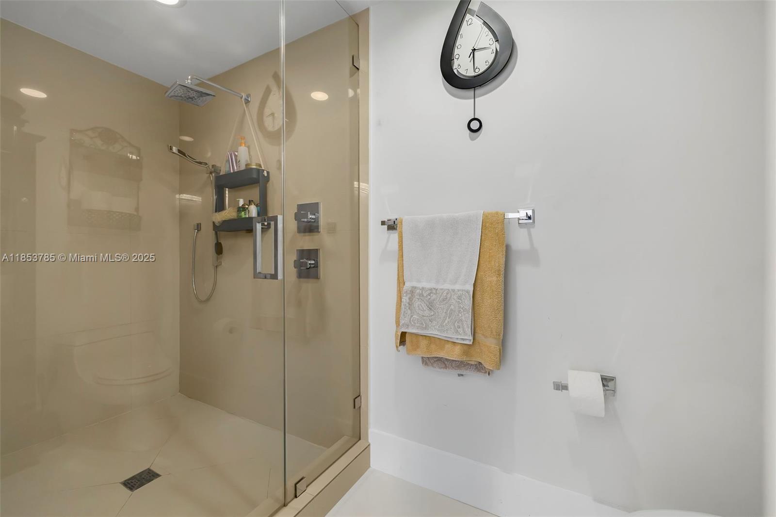 BAY HOUSE MIAMI CONDO - Residential