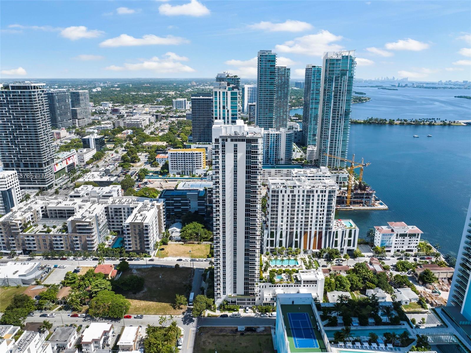 BAY HOUSE MIAMI CONDO - Residential