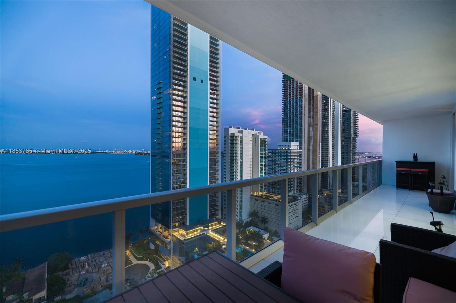 BAY HOUSE MIAMI CONDO - Residential