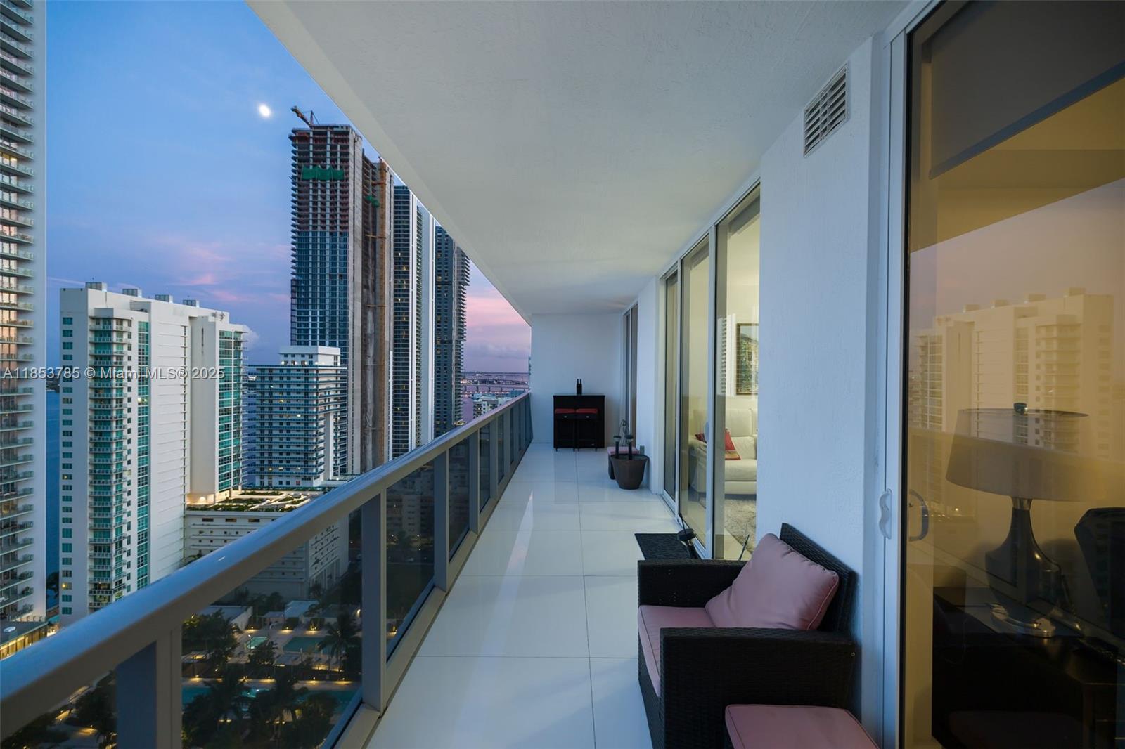 BAY HOUSE MIAMI CONDO - Residential