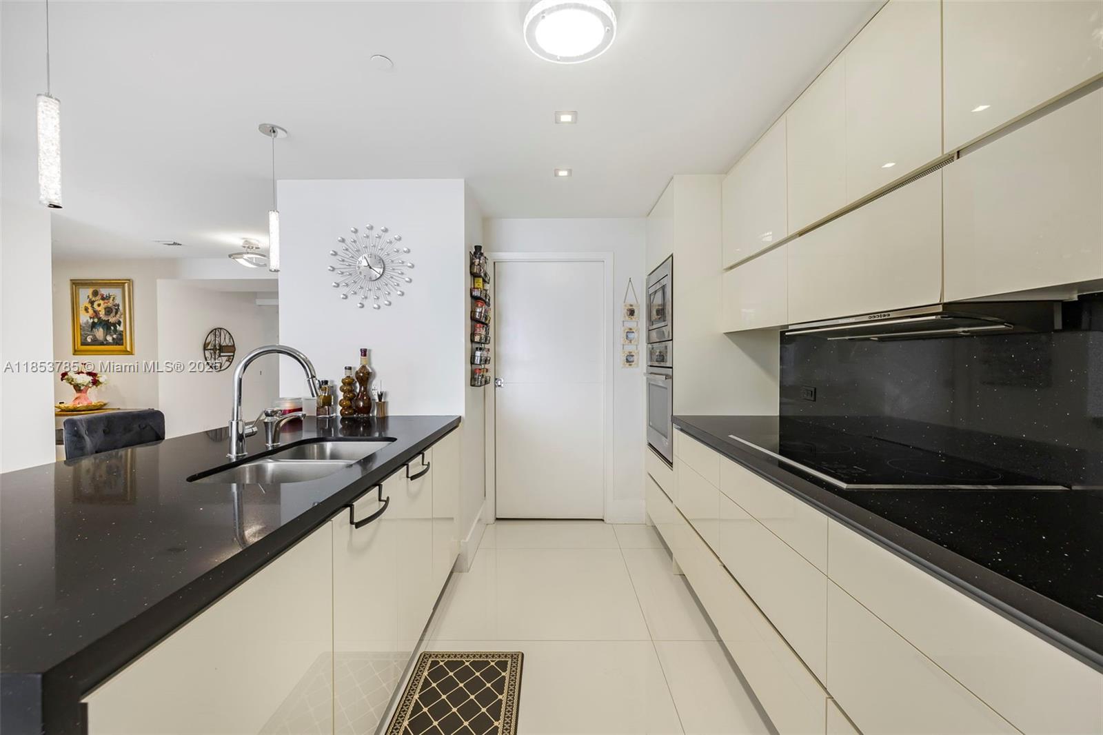 BAY HOUSE MIAMI CONDO - Residential