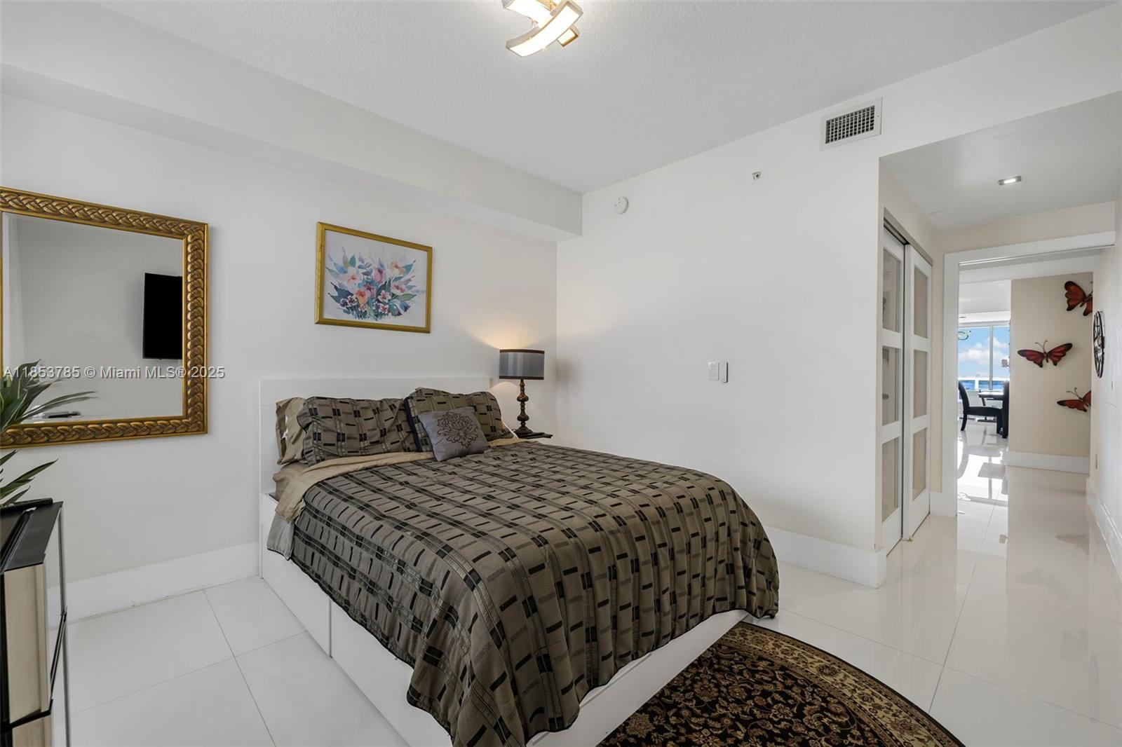 BAY HOUSE MIAMI CONDO - Residential