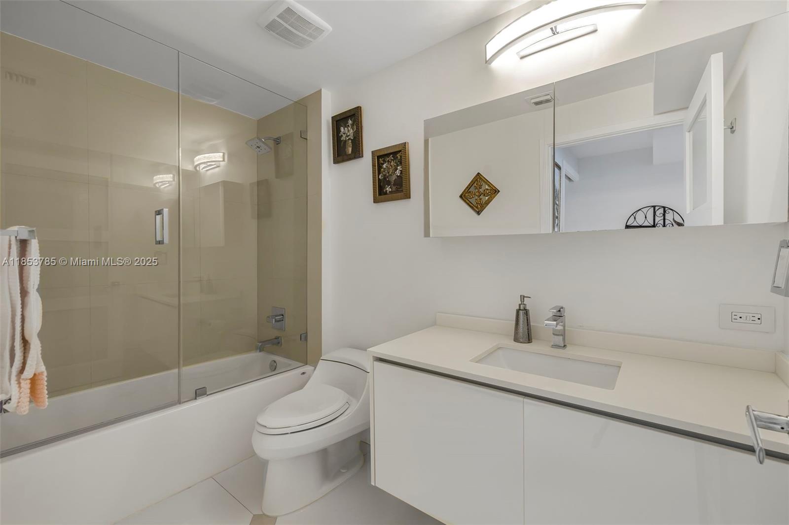 BAY HOUSE MIAMI CONDO - Residential