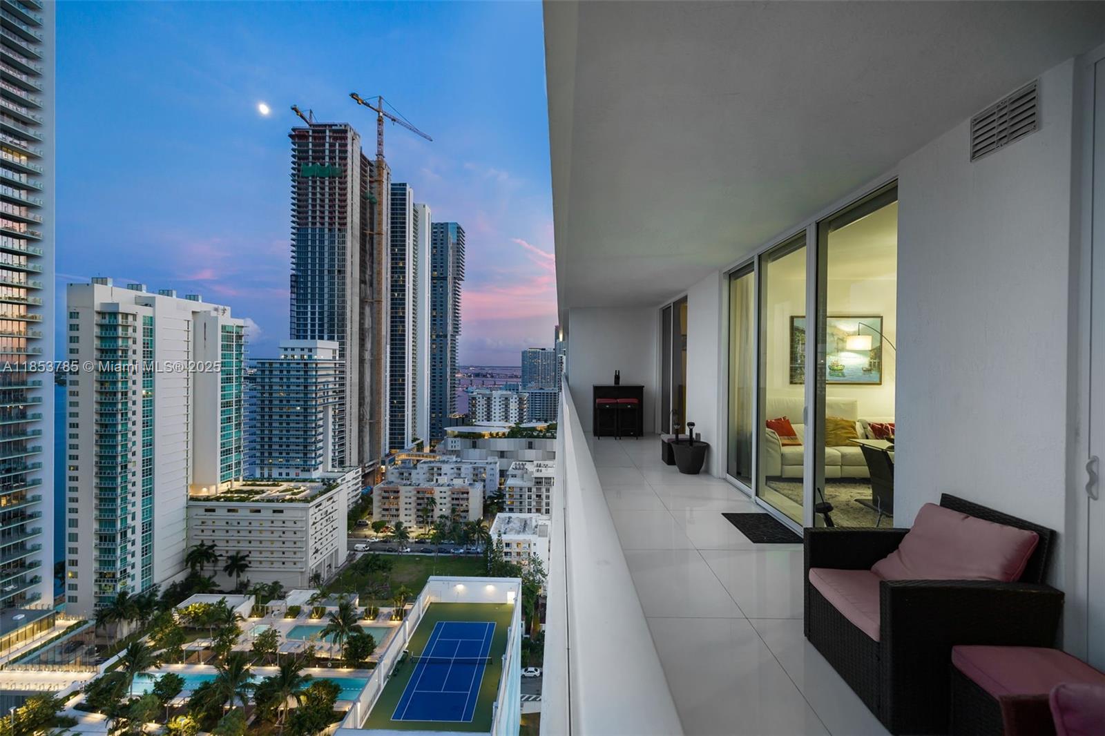 BAY HOUSE MIAMI CONDO - Residential