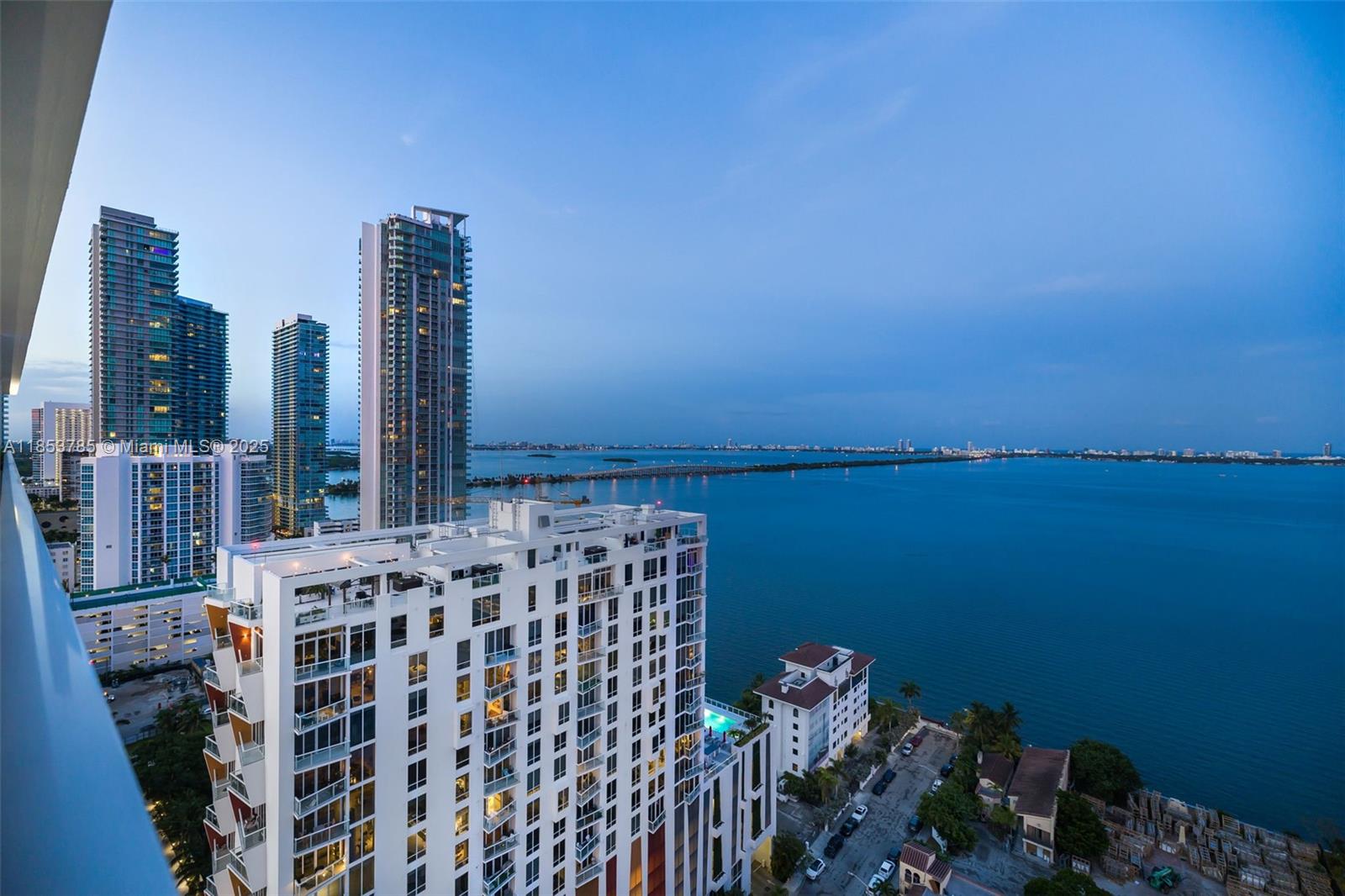 BAY HOUSE MIAMI CONDO - Residential