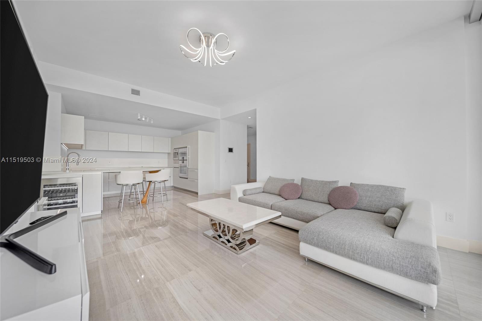 JADE SIGNATURE CONDO - Residential Lease