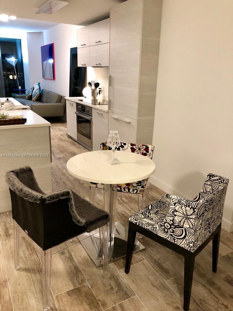 PARAISO BAY CONDO - Residential