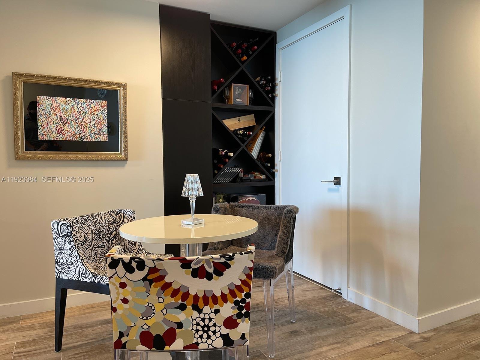 PARAISO BAY CONDO - Residential