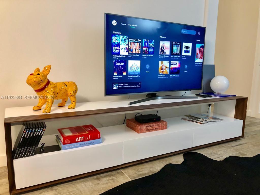 PARAISO BAY CONDO - Residential