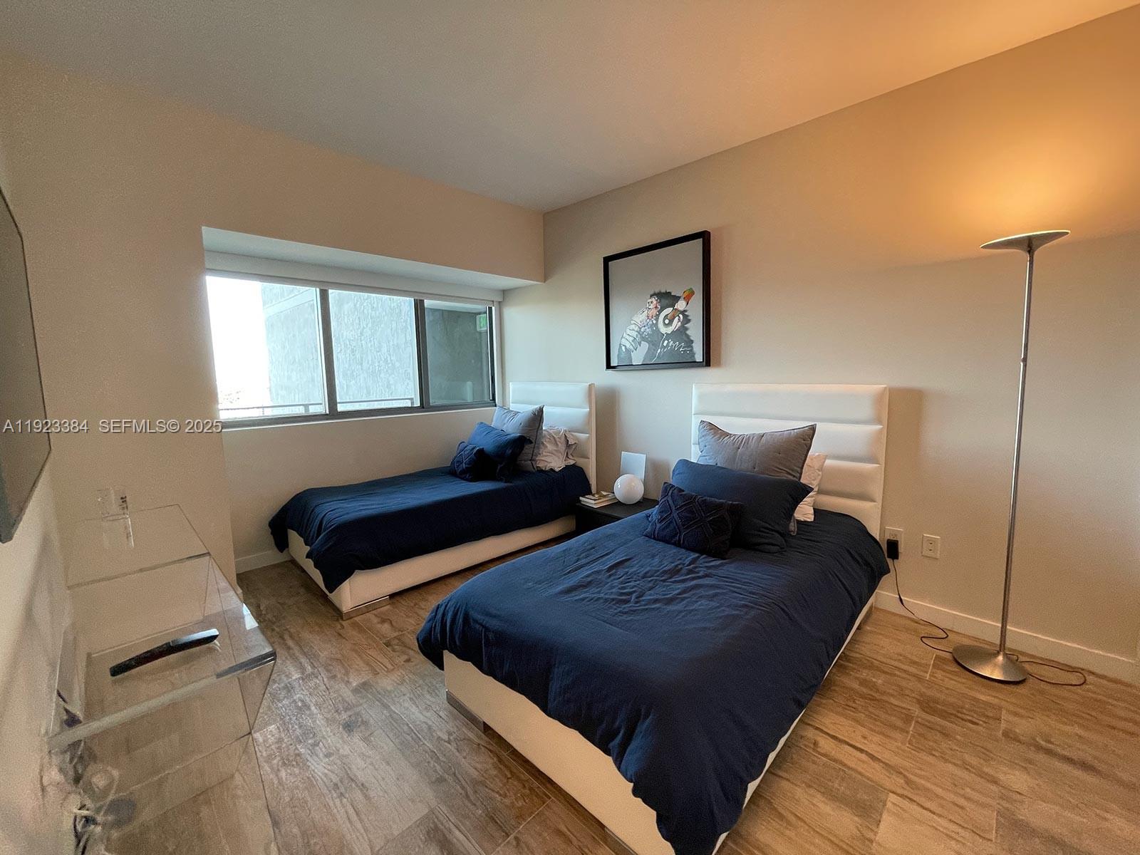 PARAISO BAY CONDO - Residential