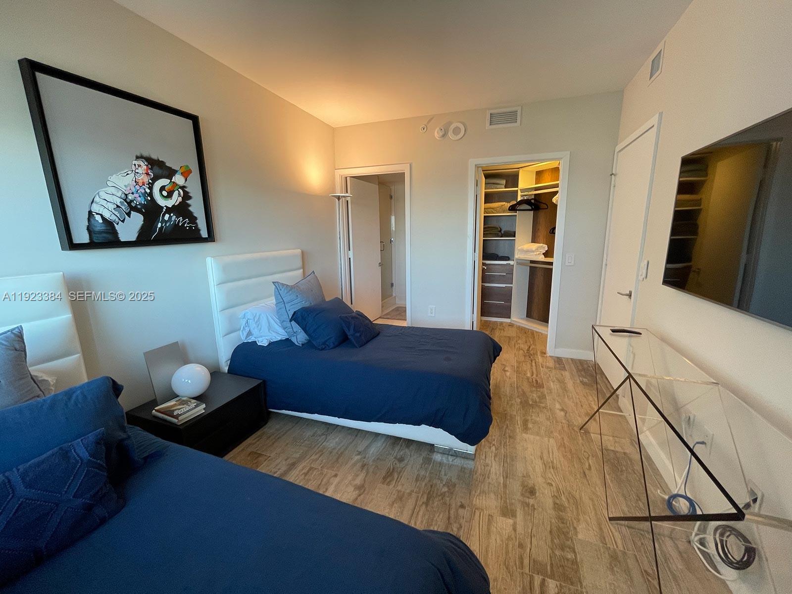 PARAISO BAY CONDO - Residential