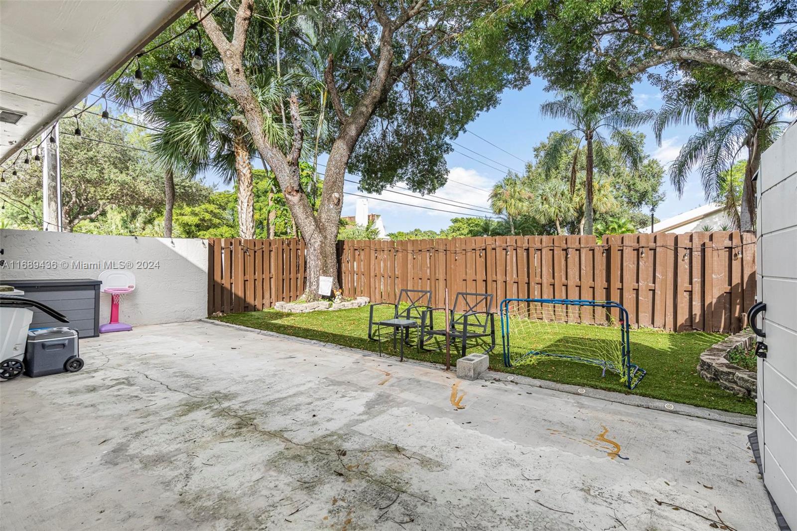 EVERGLADES SUGAR & LAND C - Residential