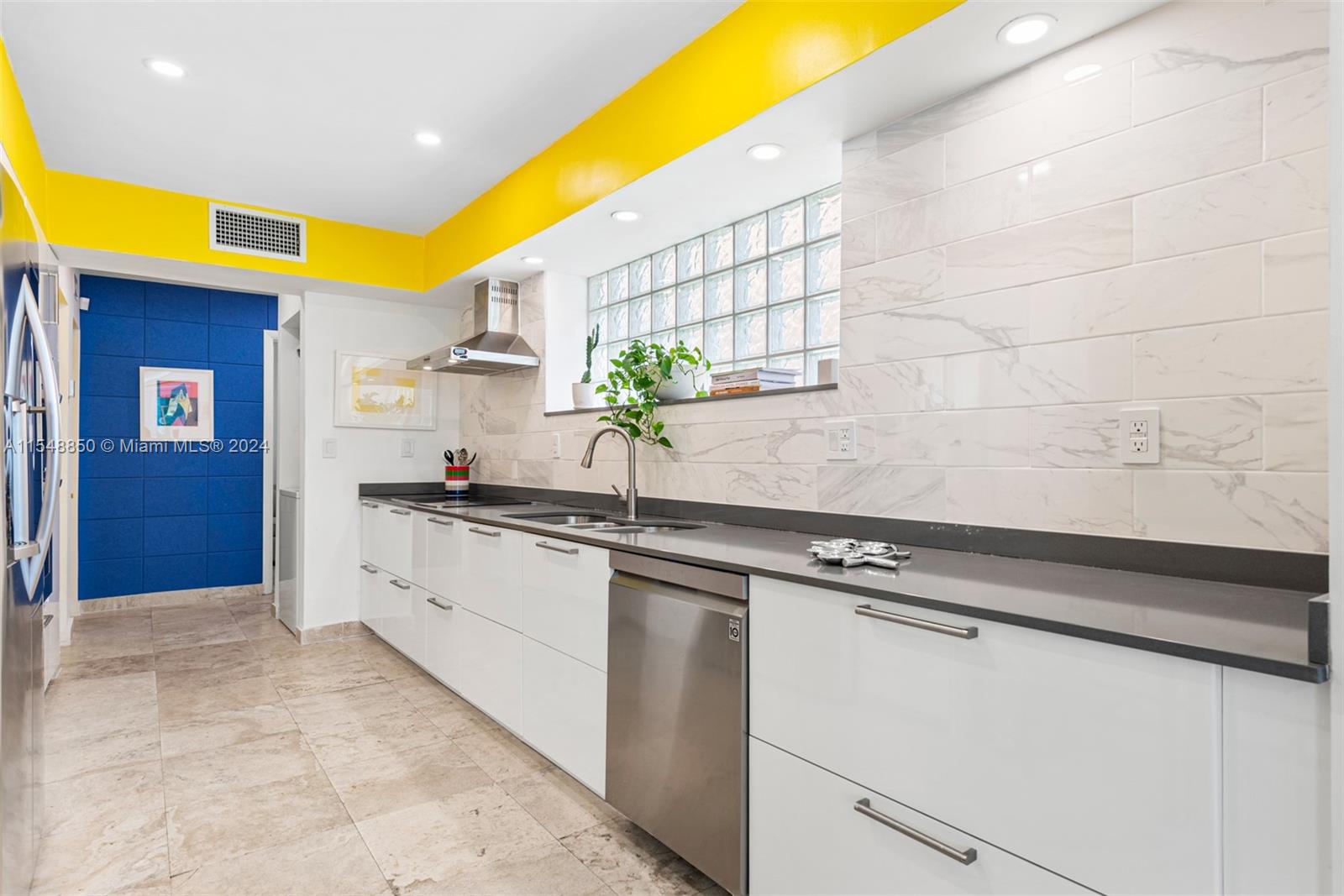 LA GORCE GOLF SUB - Residential