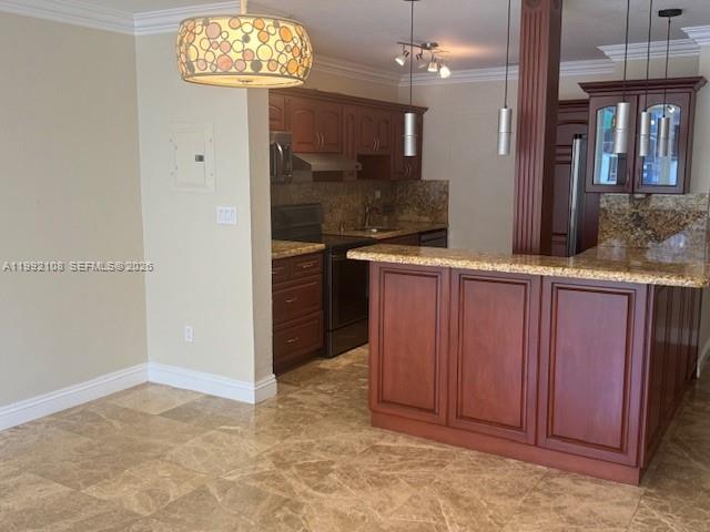 THE CARRIAGE HOUSE CONDO - Residential