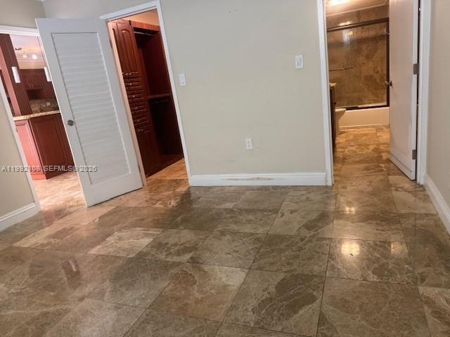 THE CARRIAGE HOUSE CONDO - Residential