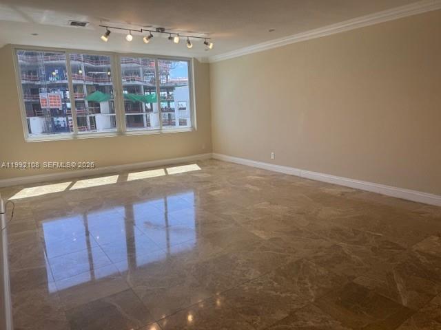 THE CARRIAGE HOUSE CONDO - Residential