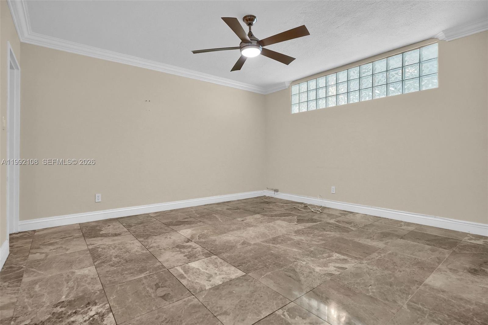 THE CARRIAGE HOUSE CONDO - Residential