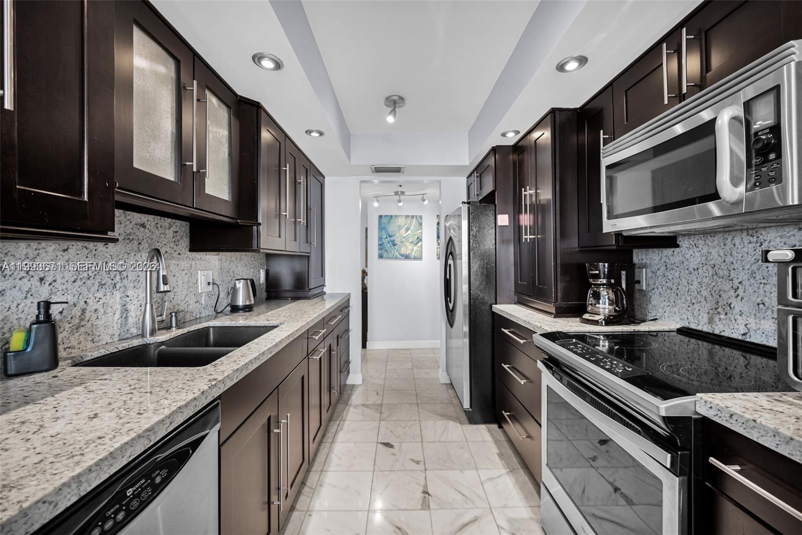 ANCHOR BAY CLUB CONDO - Residential Lease