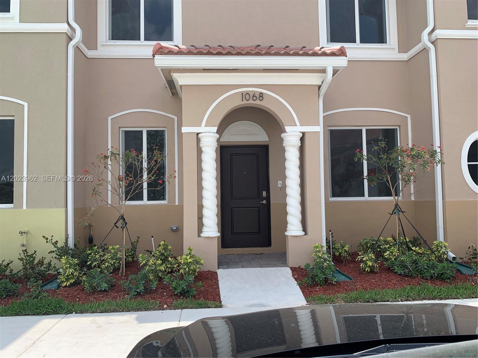 TOWNS AT SEASCAPE - Residential