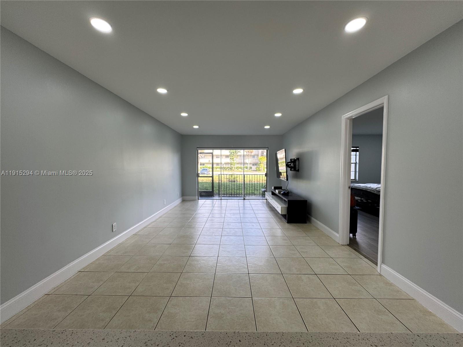 VILLAGE SQUARE CONDO - Residential Lease