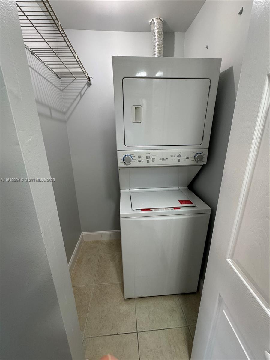 VILLAGE SQUARE CONDO - Residential Lease