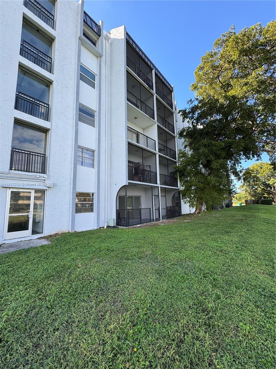 VILLAGE SQUARE CONDO - Residential Lease