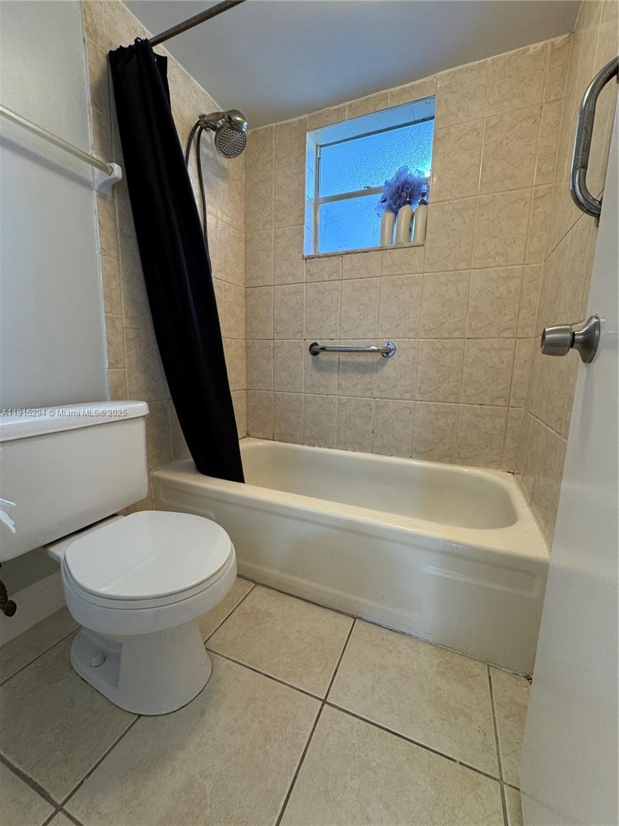 VILLAGE SQUARE CONDO - Residential Lease