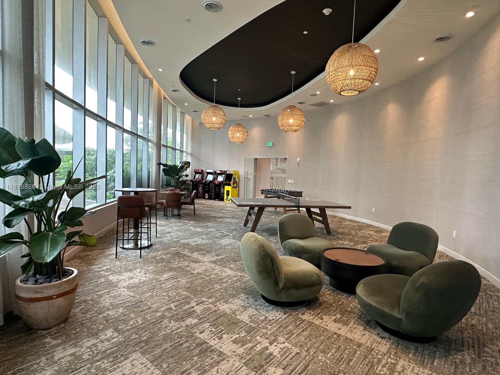 ARIA RESERVE MIAMI - Residential Lease