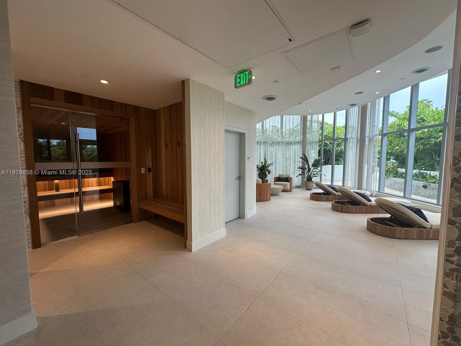 ARIA RESERVE MIAMI - Residential Lease