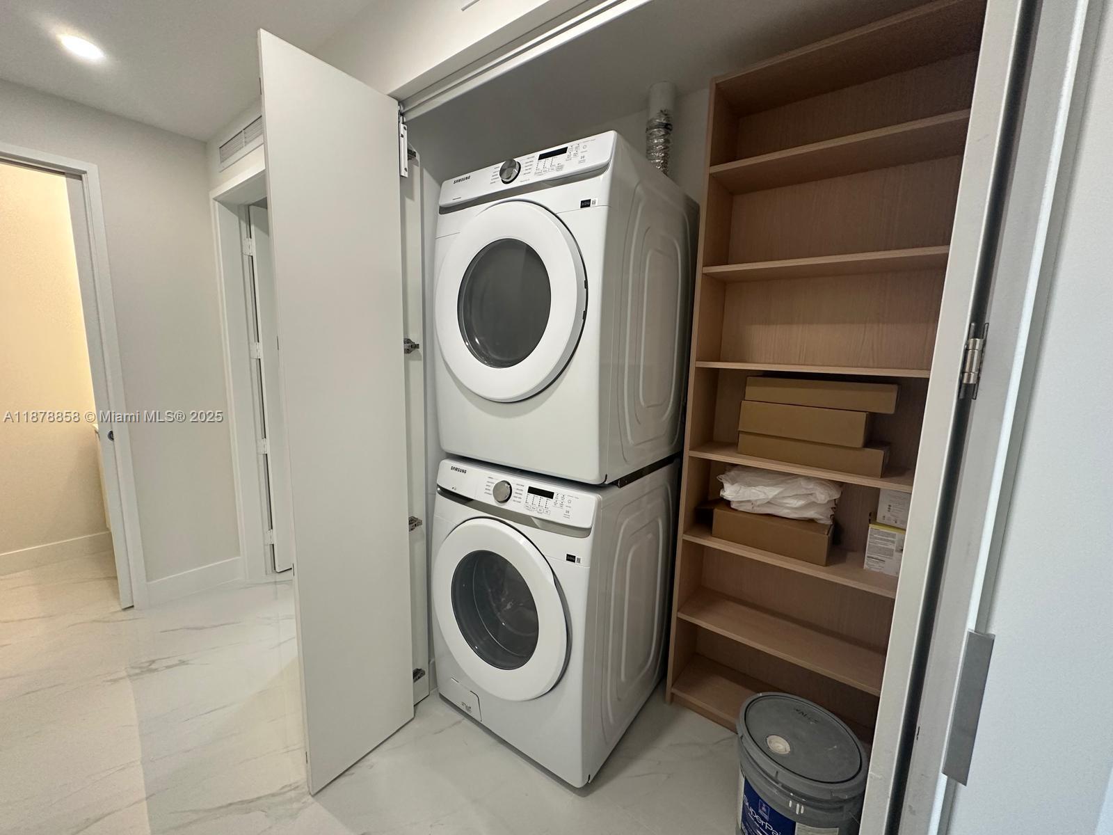 ARIA RESERVE MIAMI - Residential Lease