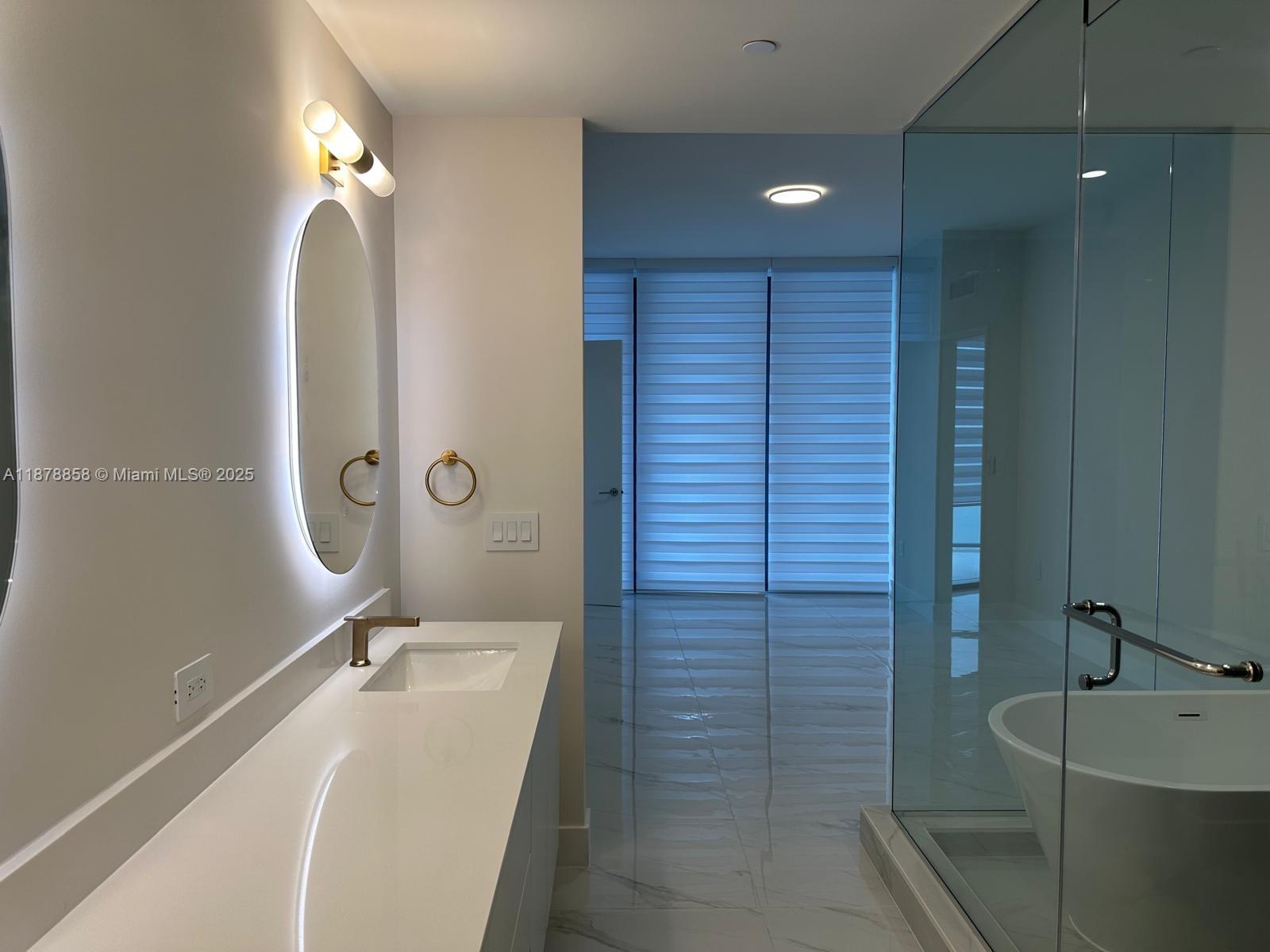 ARIA RESERVE MIAMI - Residential Lease