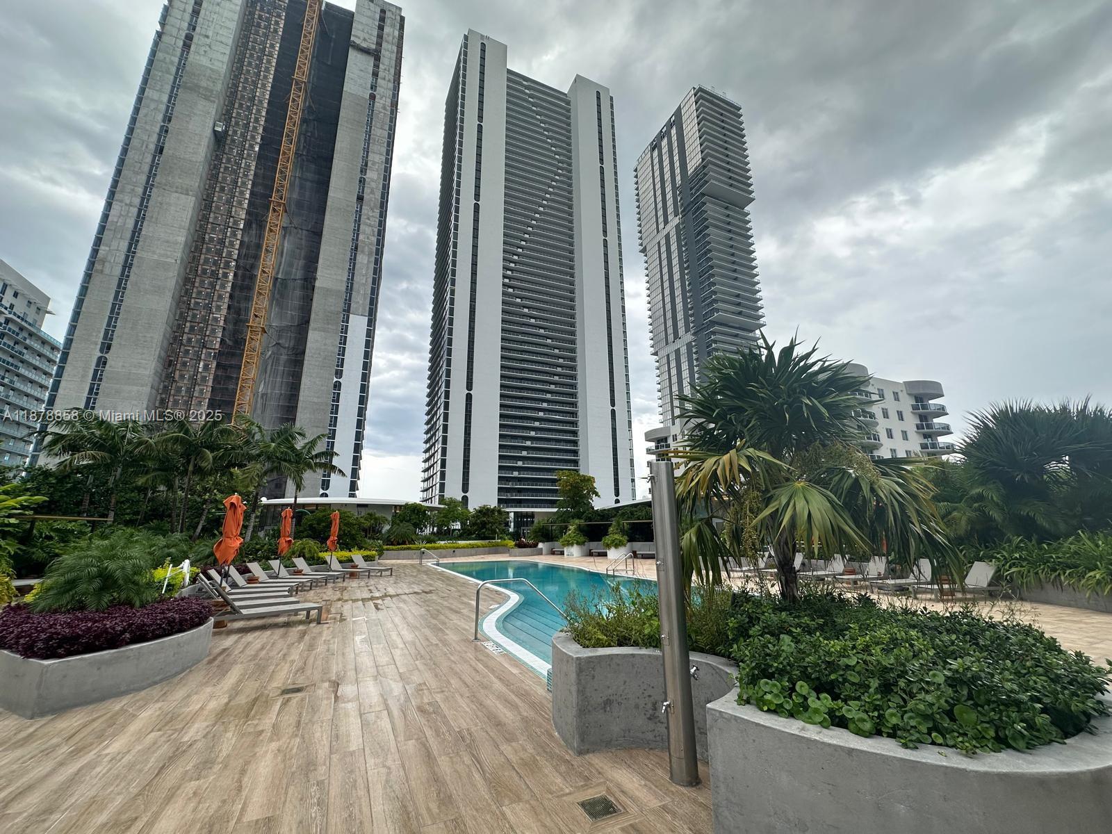 ARIA RESERVE MIAMI - Residential Lease
