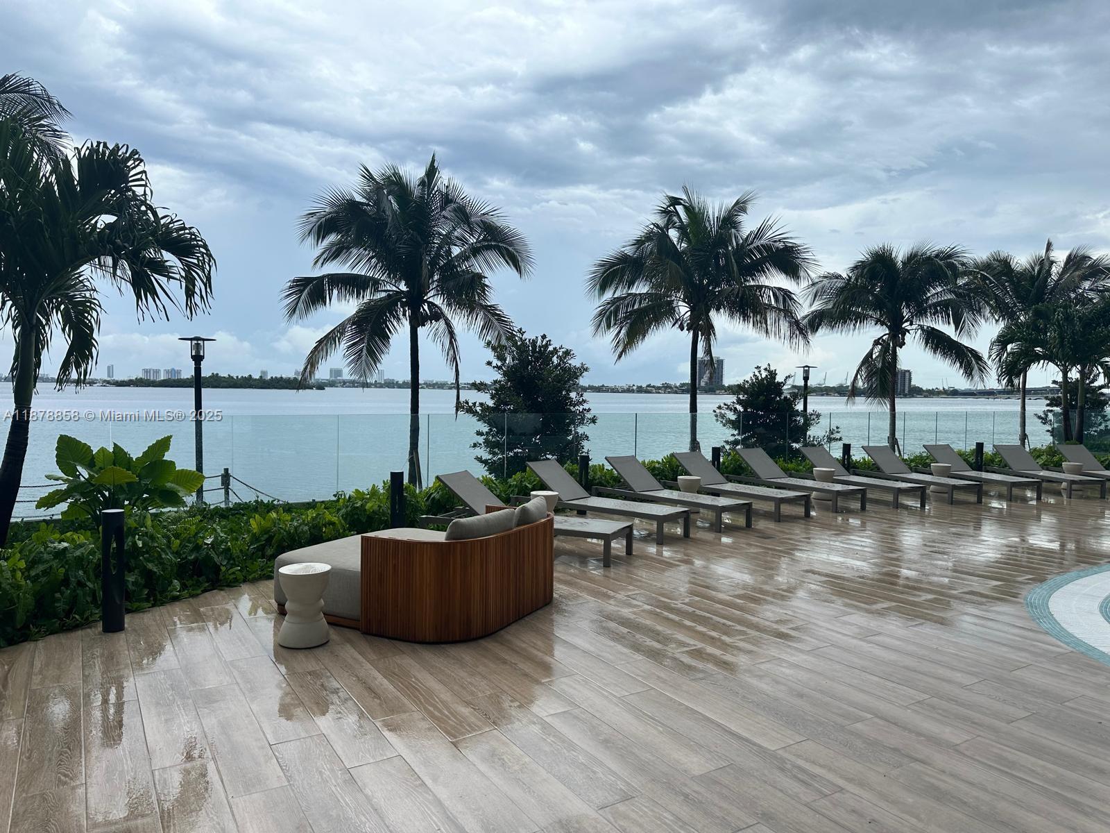 ARIA RESERVE MIAMI - Residential Lease