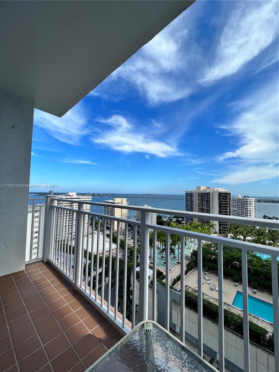 FURNISHED FURNISHED 2/2 IN THE HEART OF BRICKELL... ENJOY THE WOLDERFUL VIEW FROM YOUR BALCONY AND THE RESORT AMMENITIES OF FORTUNE HOUSE... PERFECT LOCATION INCLUDING ONE COVERED PARKING SPACE. Washer and dryer inside the unit