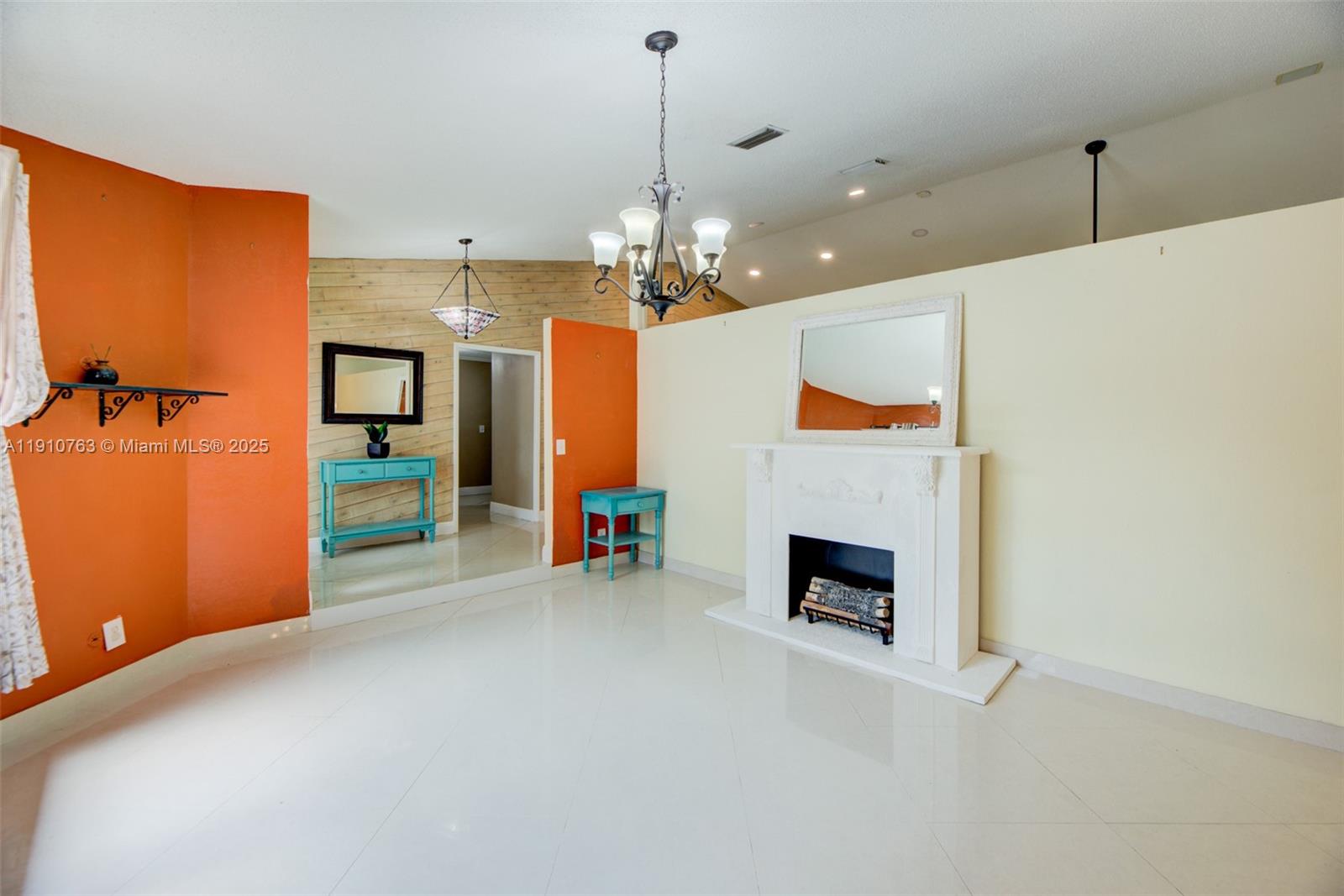 CYPRESS GLEN - Residential