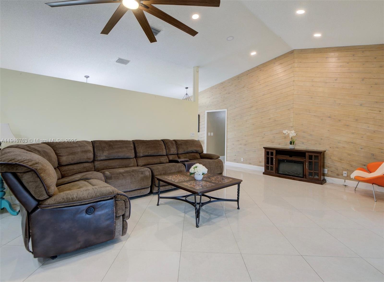 CYPRESS GLEN - Residential