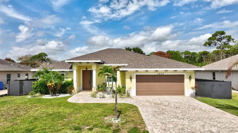 Photo of 1922 SE Camilo St, Port St Lucie, FL 34952 (MLS # A12012666)