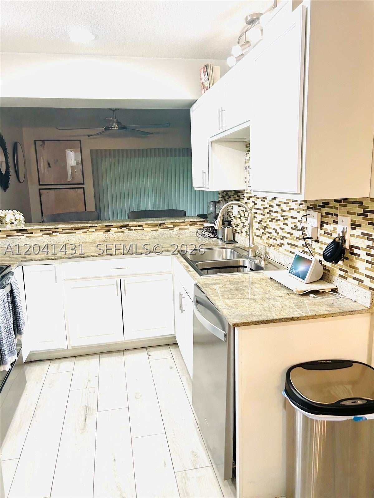 9835 Riverside Dr 7-39