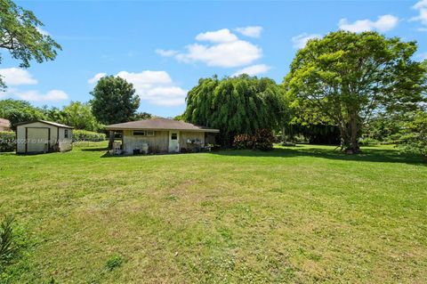 A home in Pinecrest