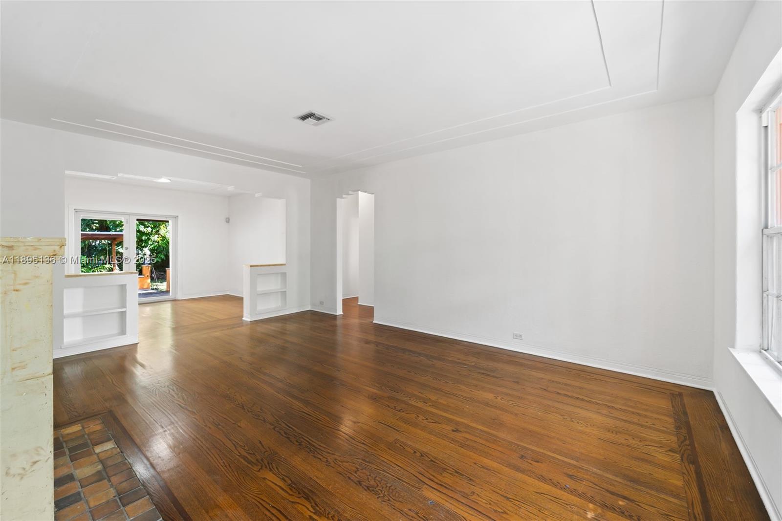 911 NE 72nd Ter, Miami, FL, 33138/$1,150,000 1 911 NE 72nd Ter