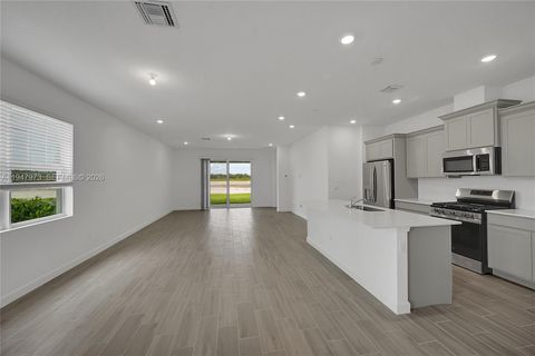 19457 Whispering Creek Rd Loxahatchee FL 33470