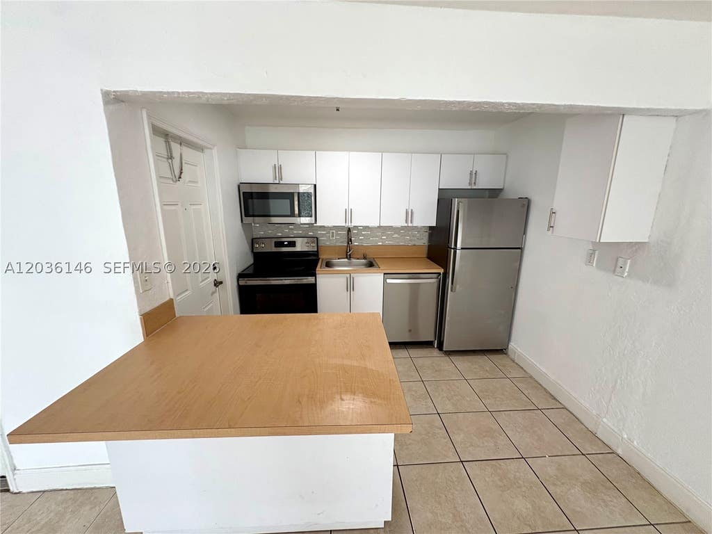 Photo of 4271 NW 5th St #128, Plantation, FL 33317 (MLS # A12036146)