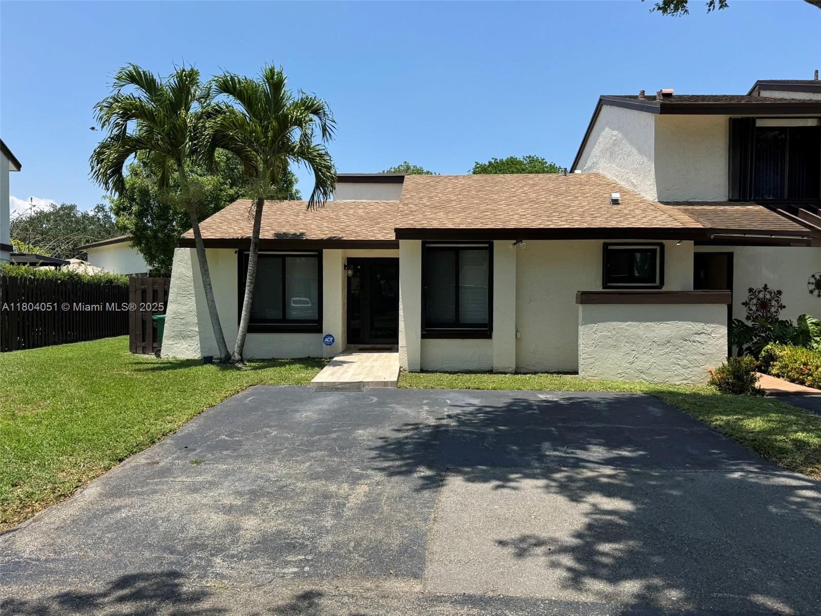 12721 SW 68th Ter. .