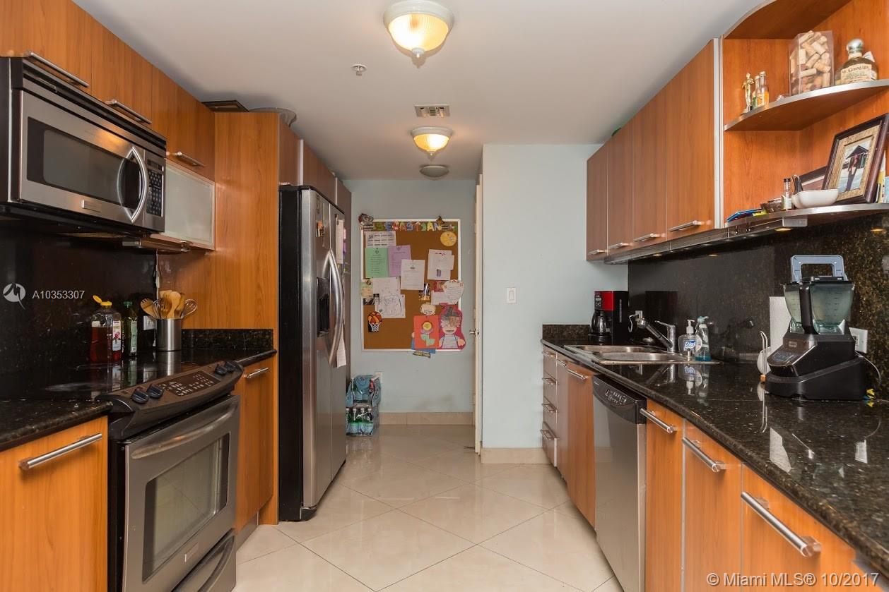 EASTSIDE AT AVENTURA COND - Residential