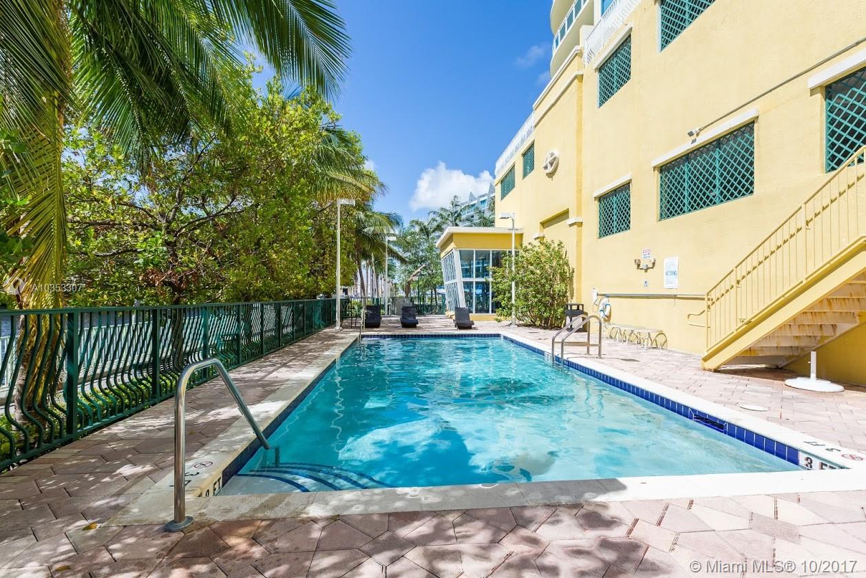 EASTSIDE AT AVENTURA COND - Residential