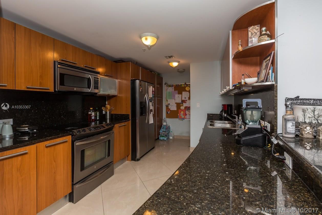 EASTSIDE AT AVENTURA COND - Residential